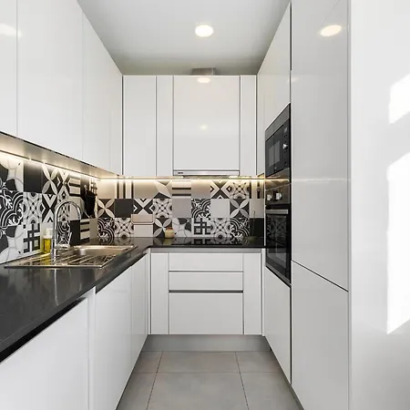 Apartment Stylish 2br With Amazing Natural Light By Soulplaces *